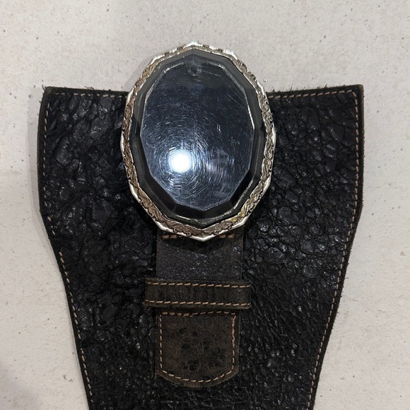 Italian leather and lucite belt - Picture 5 of 6